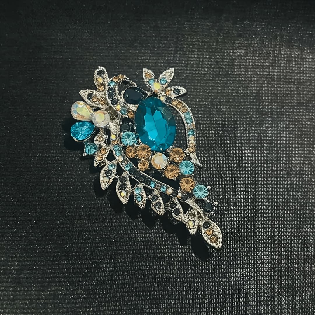 TEMU Elegant Luxury Hollow Out Men Women Brooch Pin, Jewelry Additions, Wedding Holiday Party Couple Surprise Gift