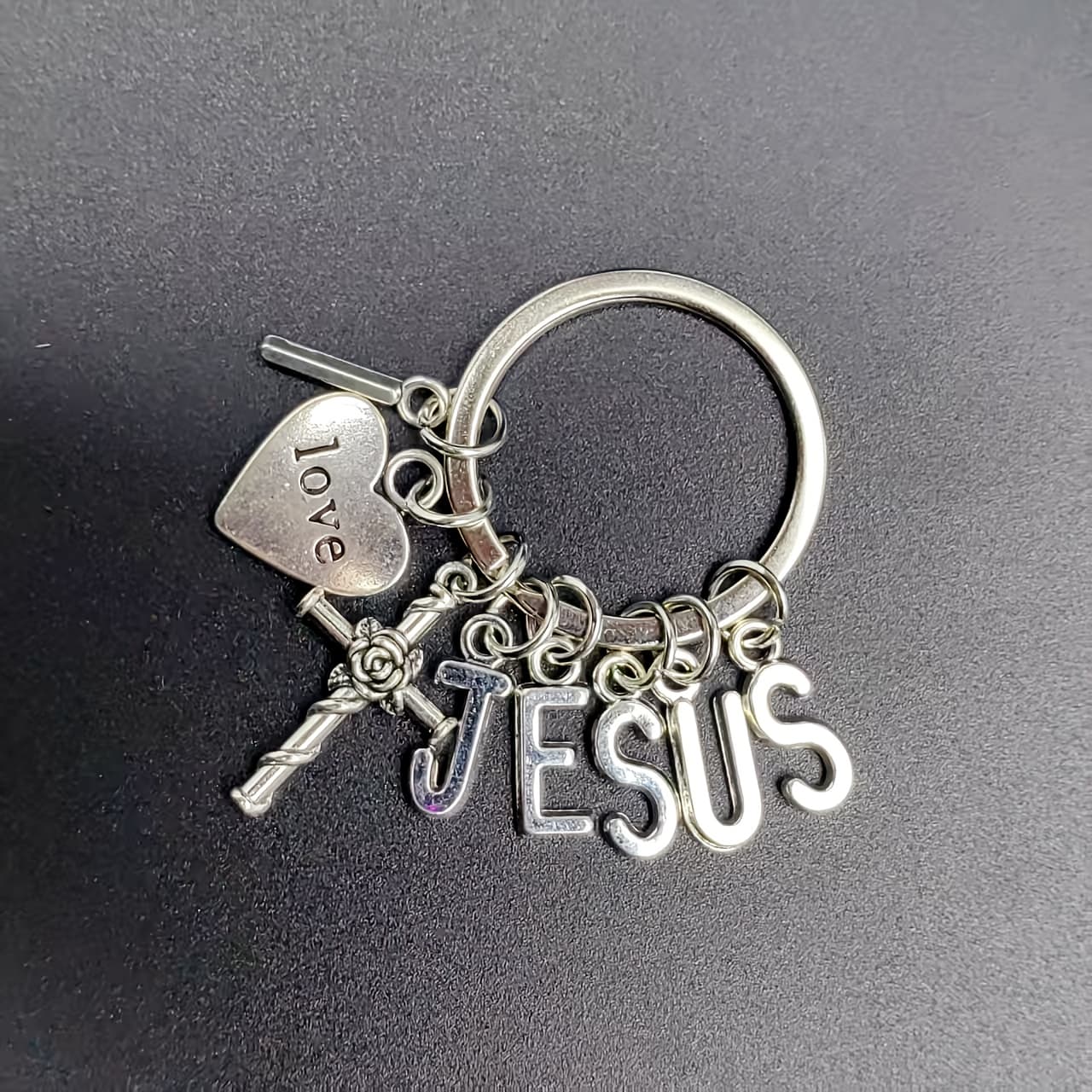 TEMU A Cross And "i Love " Themed Keychain – Perfect For Keys, Backpacks, Car Keychains, Bag Charms, And Decorations – Ideal Gift For Christmas, New Year, And Halloween