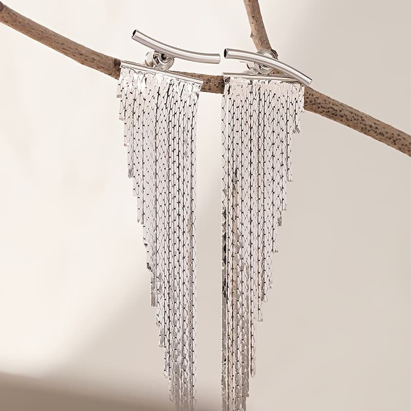 TEMU This Pair Of Tassel Earrings Features A Easy Yet Dynamic Aesthetic. The Overall Shape Combines Sense And , Making It Suitable For Concerts And Cultural Events