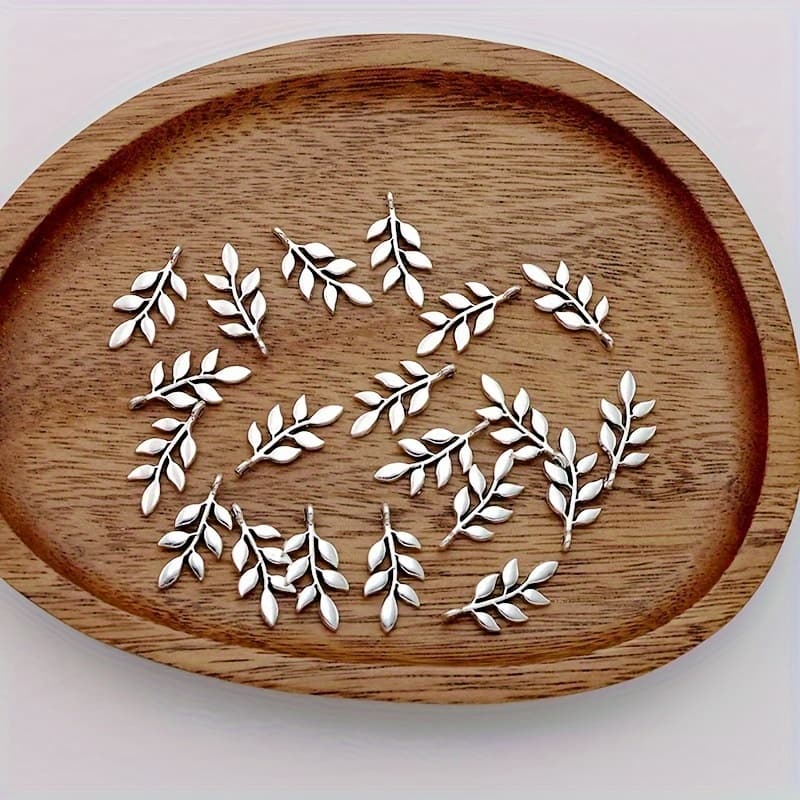 TEMU A Set Of 20 Leaf-shaped Charms Made Of Alloy With Antique Silver Plating, Perfect For Crafting Bracelets, Necklaces, Earrings, And Small Pendants