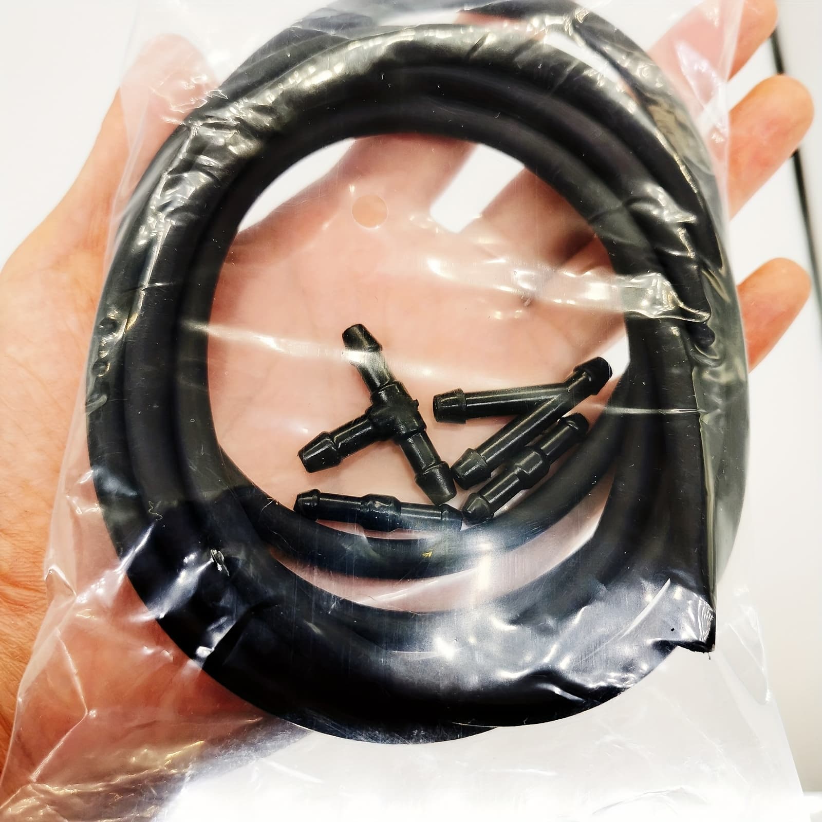TEMU Windshield Washer Hose Kit - 2 Meters Of Universal Hose, 4 Connectors, Suitable For Most Windshield Washer Nozzle Installations, Connects To Water Pump Nozzles
