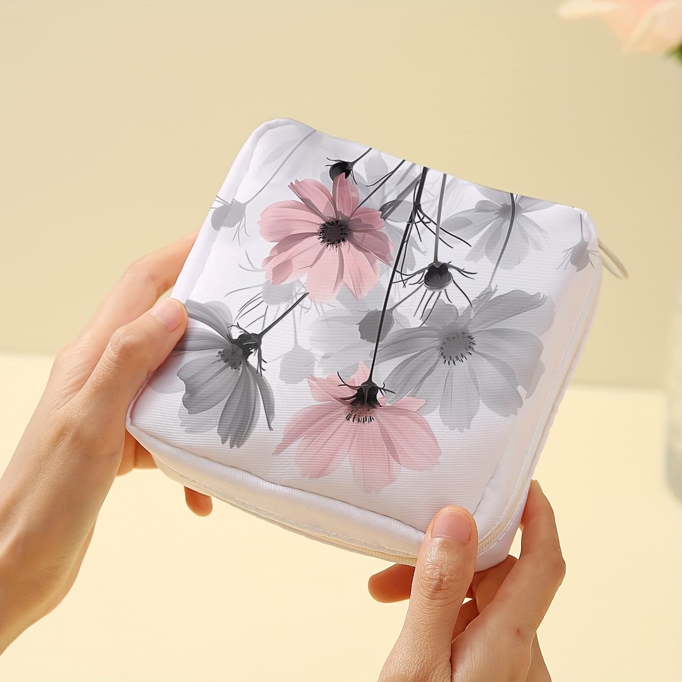 TEMU A Portable Large-capacity Storage Bag For Sanitary Pads With A Floral Pattern, A Candy Miscellaneous Storage Bag, And A Lightweight Multifunctional Pouch