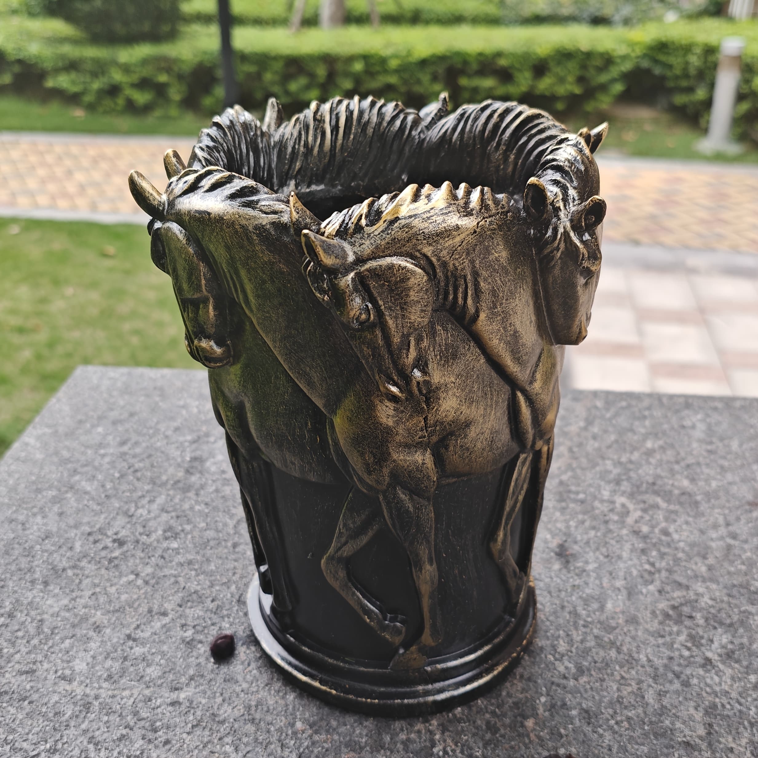 TEMU Vintage Distressed Horse Relief Resin Planter Pot - 3d Horse-themed Suitable For Succulents, & Herbs, / Decorative Flower Pot , Resin Planter For, Desk,, Balcony Decor