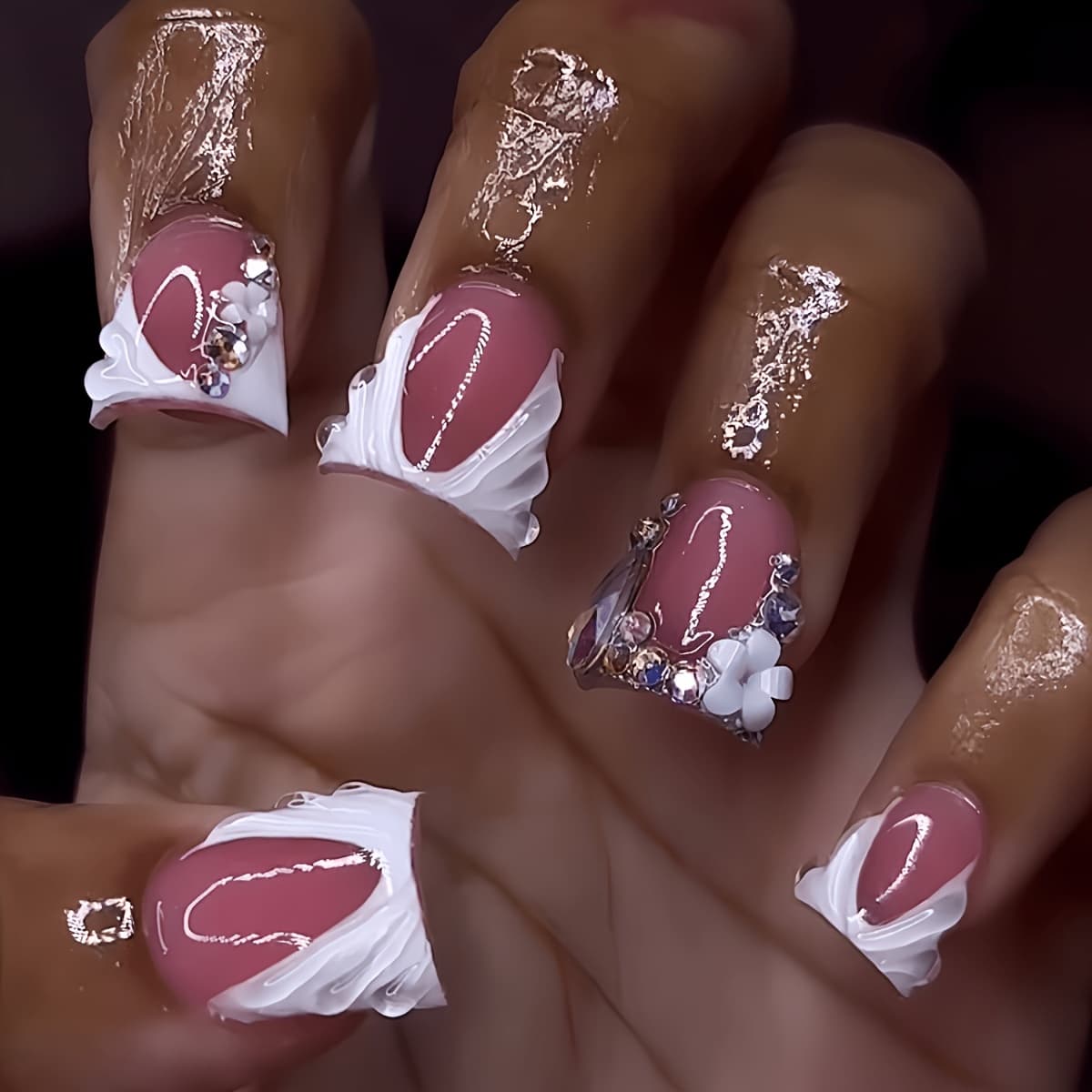 TEMU A Set Of 24 Duckbill-shaped False Nails, Gentle Wavy Cute , Shiny Crushed Diamonds, Suitable For And, With Nail File And Jelly Glue Included In The Box For Easy Application And Wearing
