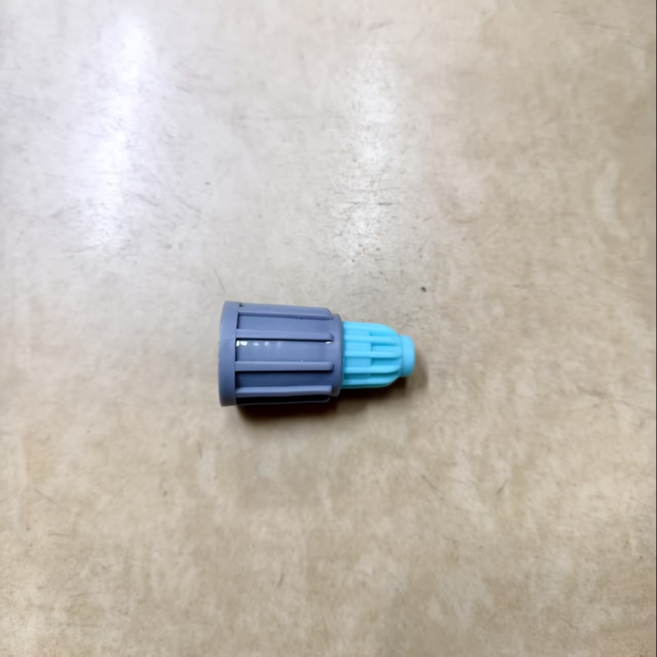 TEMU A Sprayer, An Adjustable Gray Nozzle Suitable For Bottles - A Durable Sprayer, Ideal For Car Washing And Home Cleaning, A Household Cleaning Artifact