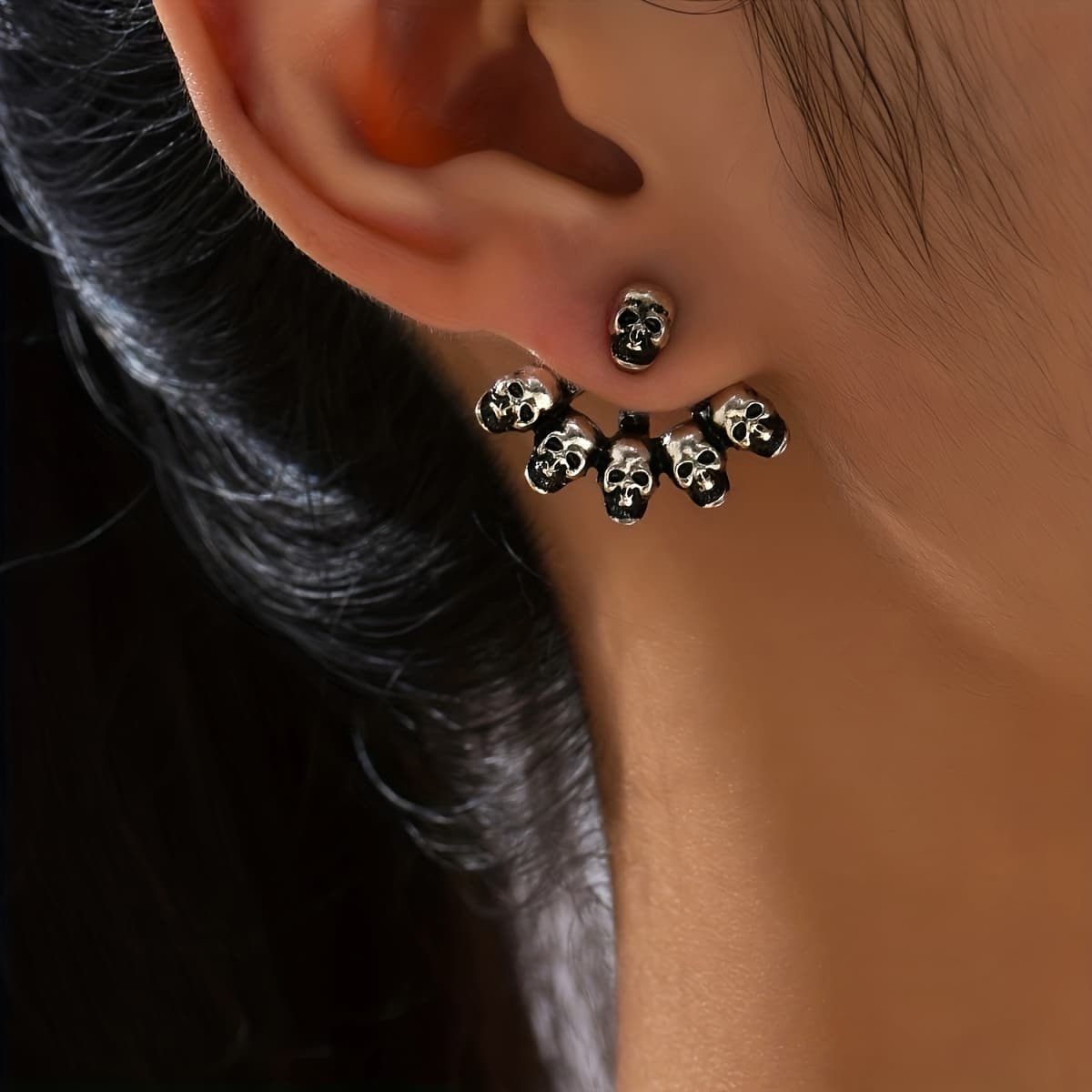 TEMU A Pair Of Women's Fashionable Stud Earrings With A Unique Gothic Skull Design, Simple And Suitable For Daily Wear And Parties