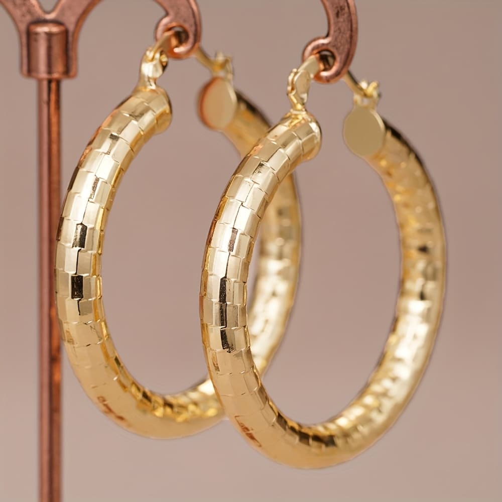 TEMU Of Women's Fashion Hoop Earrings Geometric Embossed Circle Studs Casual Middle Eastern Style Wedding Banquet Accessories