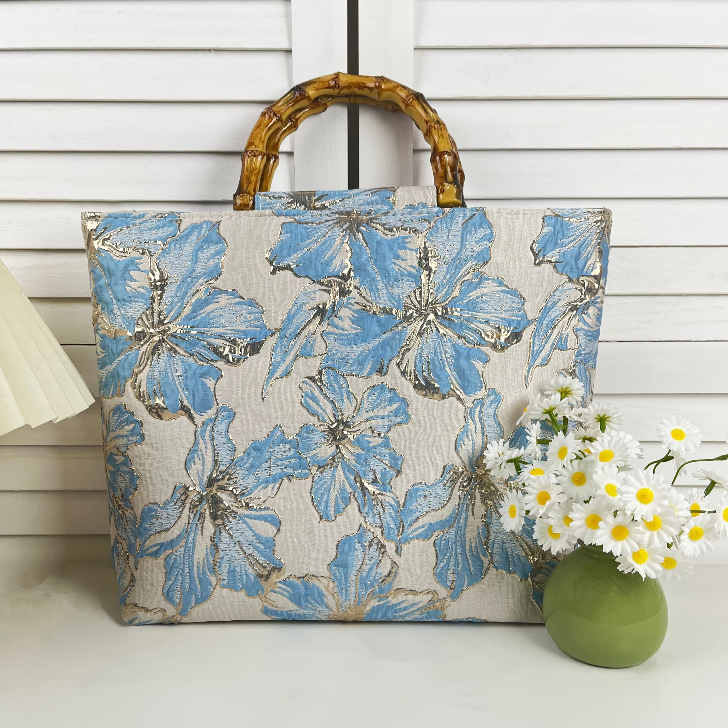 TEMU Double-sided Floral Embroidery Large Handbag, Fashion Commuter Bag With Fabric, Extra-large Capacity, Zipper Closure, Ethnic Style, Washable Women's Handbag, Oil-free Edge - A Perfect Gift !
