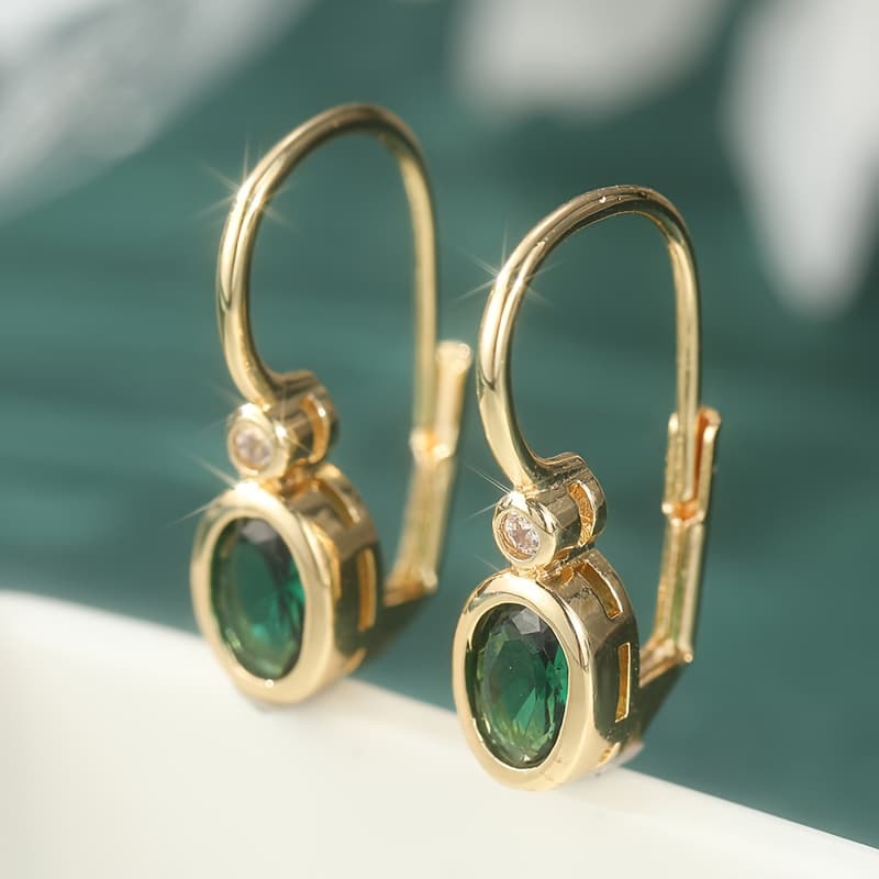 TEMU Fashionable And Compact Copper Material Golden Hoop Earrings Inlaid With Synthetic Green Zirconia, Exquisite Women's Earrings, Bridal Additions, Vintage Jewelry