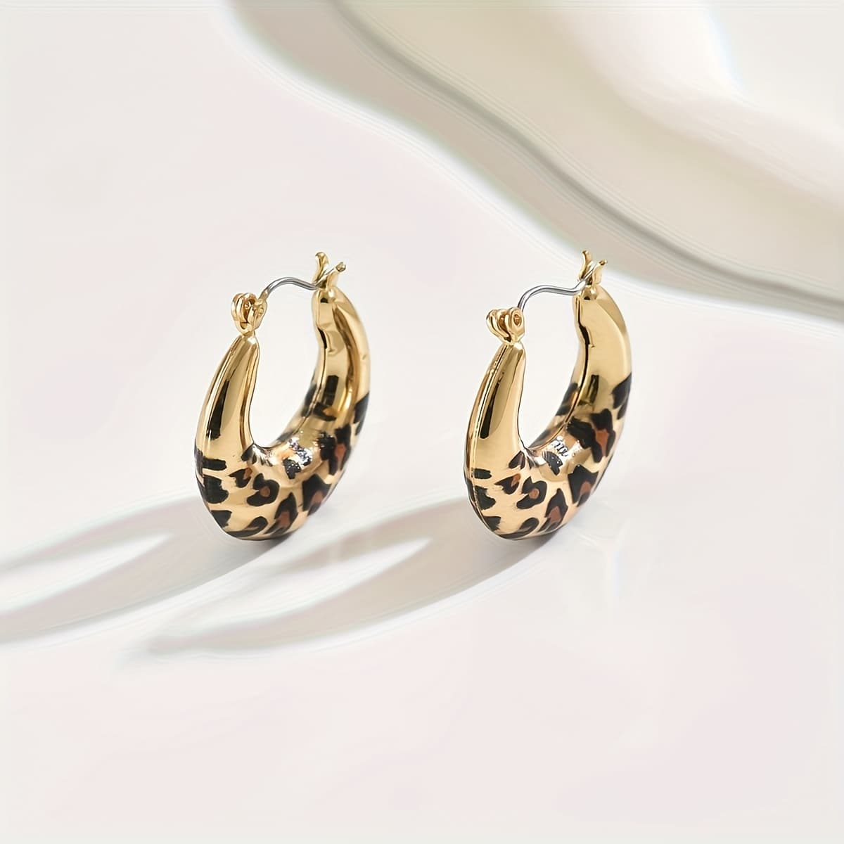 TEMU 1 Pair Fashionable Individual Elegant Leopard Print Hoop Earrings