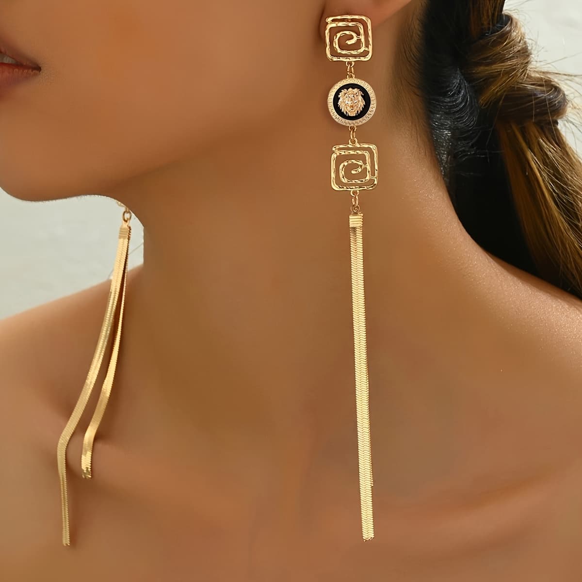 TEMU 1 Pair Of Fashionable European/ Geometric Spiral Black Drip Oil Pendant Tassel Long Drop Earrings