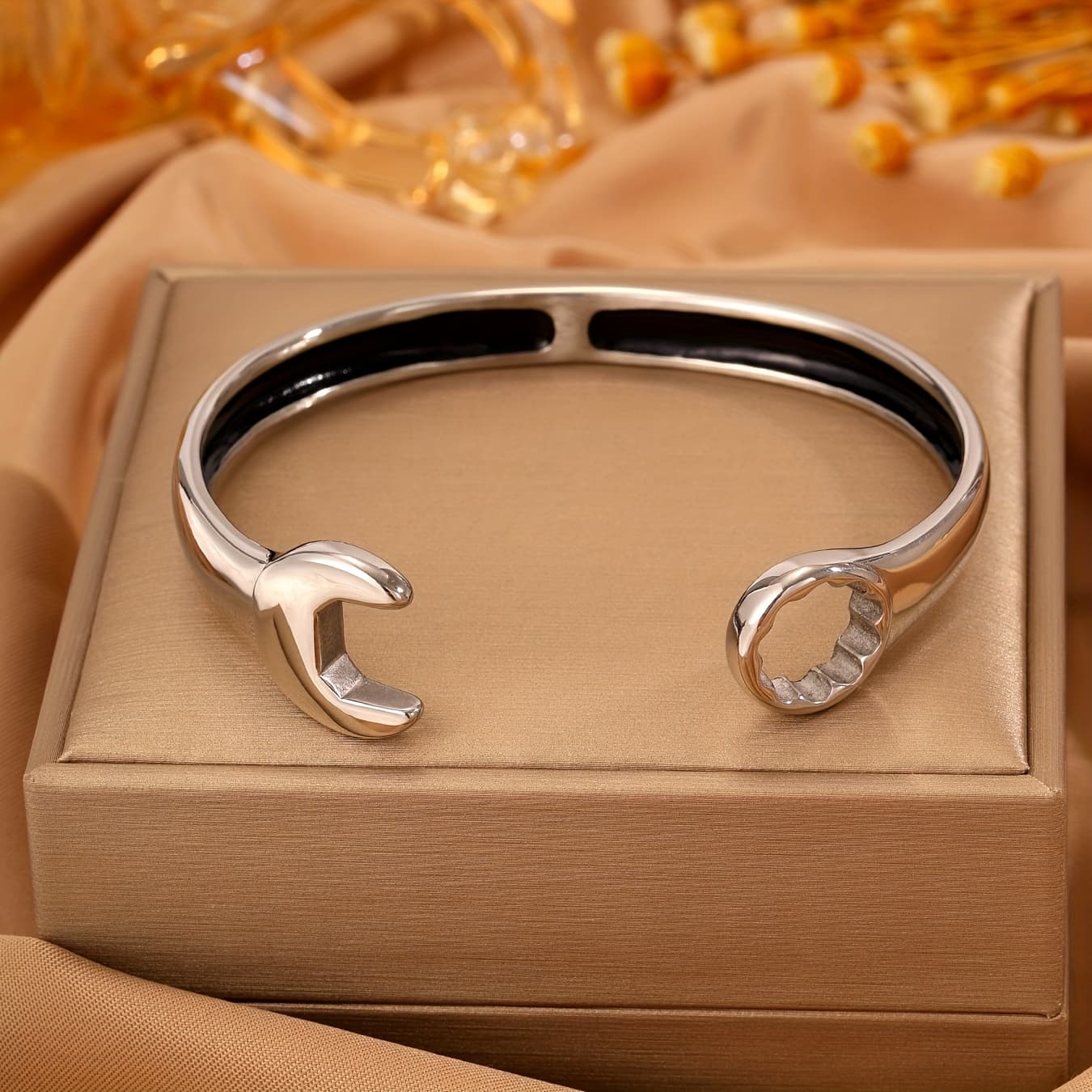 TEMU Stainless Unisex Vintage Gothic Open Wrench Bracelet, Perfect For Daily Use At Parties And Sports Events Or Workwear - An Ideal Birthday & Holiday Present