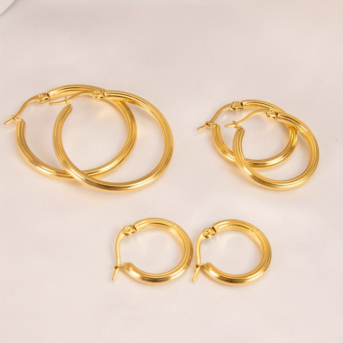 TEMU 3 Pairs/set Minimalist Steel Golden-tone Hoop Earrings, Elegant And Luxurious Casual Attire