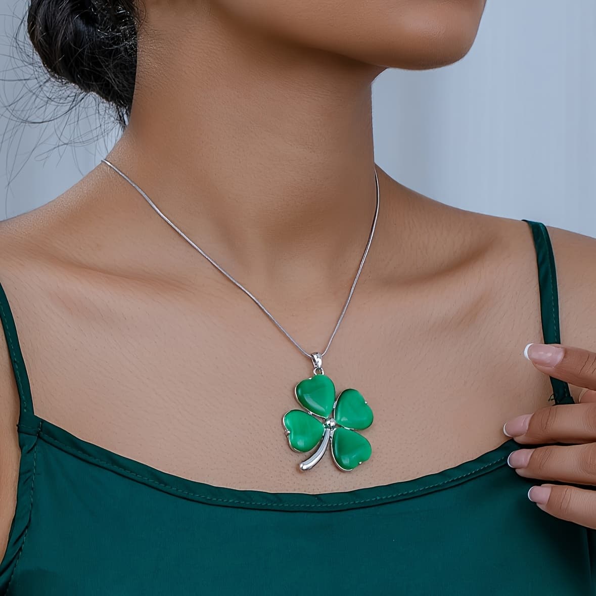 TEMU Ladies' Fashion Pendant Necklace - Cat Eye 's Day Gift, Versatile For Casual Attire