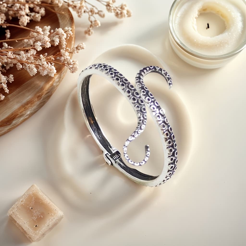 TEMU Vintage Silvery Octopus Claw Bangle