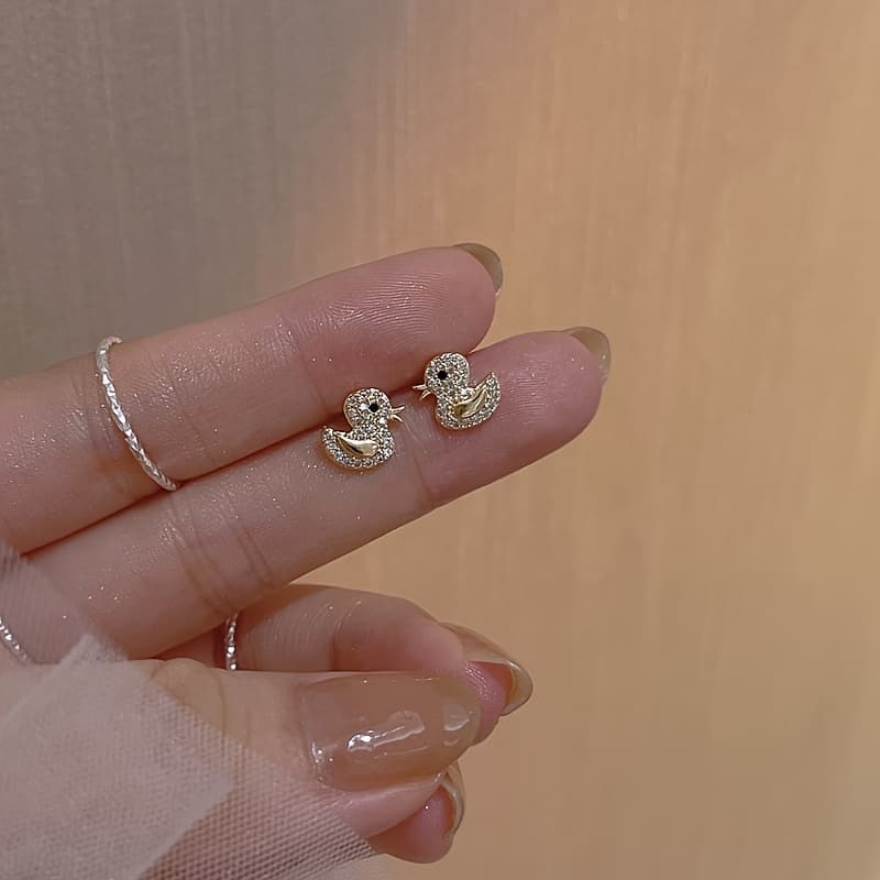 TEMU 1 Pair Women's Fashion Stud Earrings Valentine's Luxury Cute Duck Earrings Women's Temperament Daily All-match Duck Ear Jewelry Daily Wear Stud Earrings Women Birthday Gift