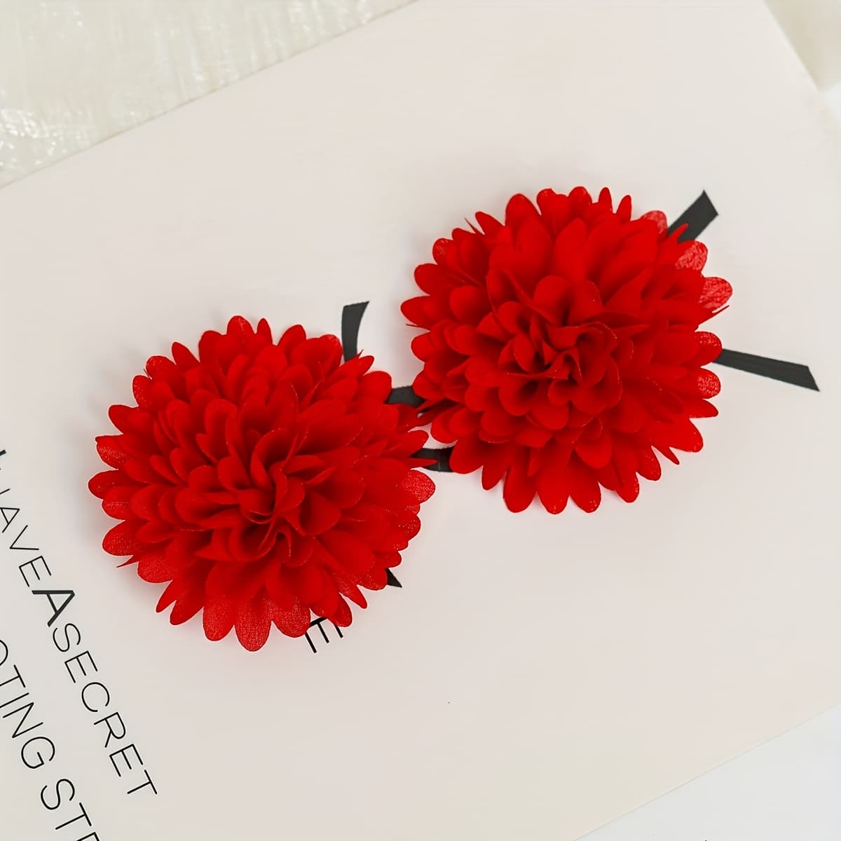 TEMU A Pair Of Red Handmade Craft Flower Designed Shoe Decorations, Suitable For High Heels And Wedding Shoes. Are Detachable And Not Intended For Children