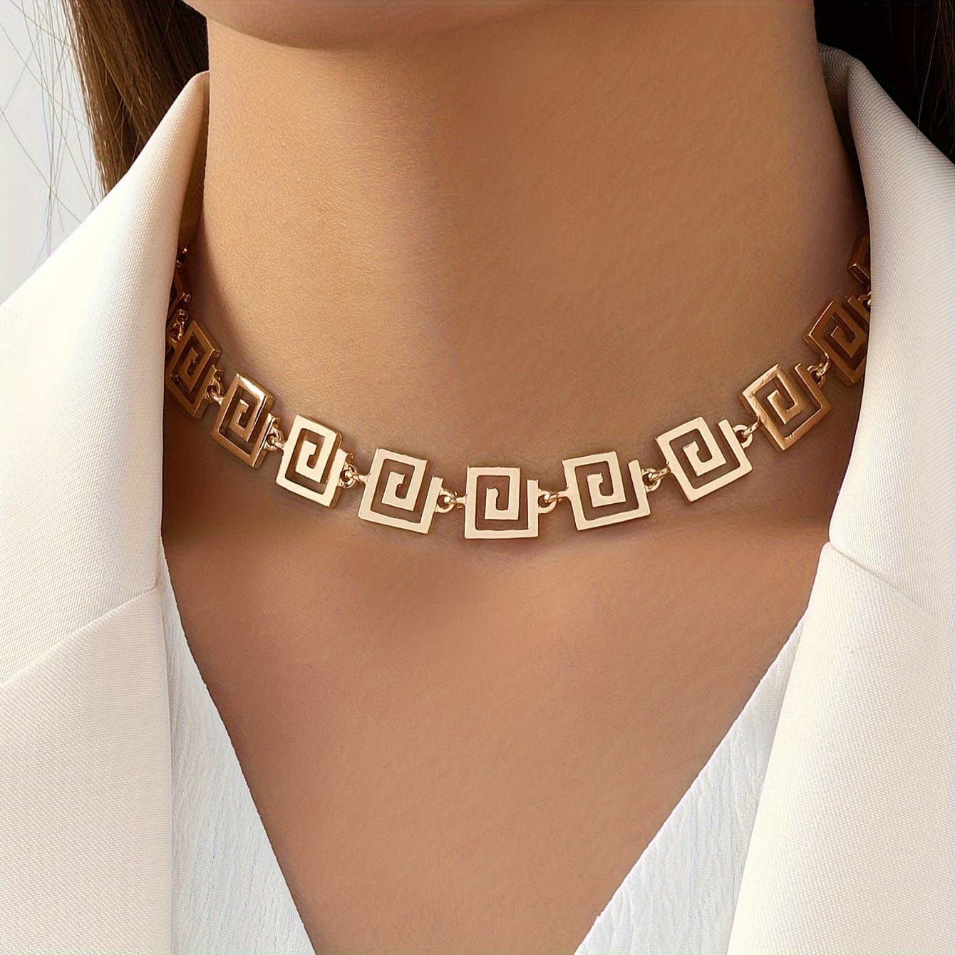 TEMU Women's Geometric Chain Necklace - Elegant Interlocking , Premium Metal, Versatile & Special Occasion Jewelry, Accessory, Sophisticated Style, Highquality Finish