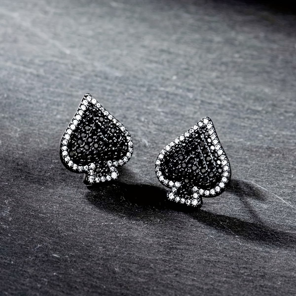 TEMU A Pair Of High-end, Stylish, And Cool Heart-shaped -studded Earrings For Men That Are Not Easy To Fall Off, Hypoallergenic, Suitable For Everyday Wear, And Perfect As Party Gifts, Without Battery