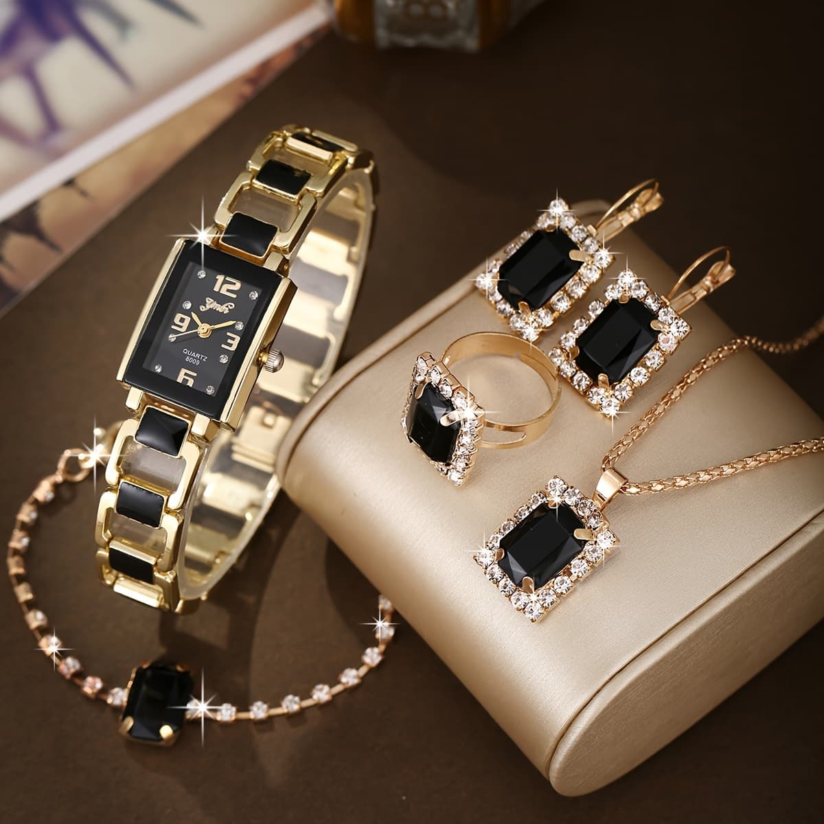 TEMU Fashionable Small, Fresh, Retro And Simple Quartz Watch + 5pcs Set Of Black Square Jewelry Set