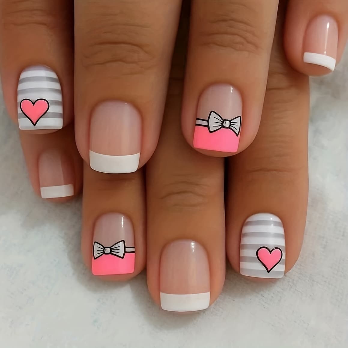 TEMU Valentine's Day Women's Short Pink And White Nails With Heart Stripes And Heart Bow Glossy Nails