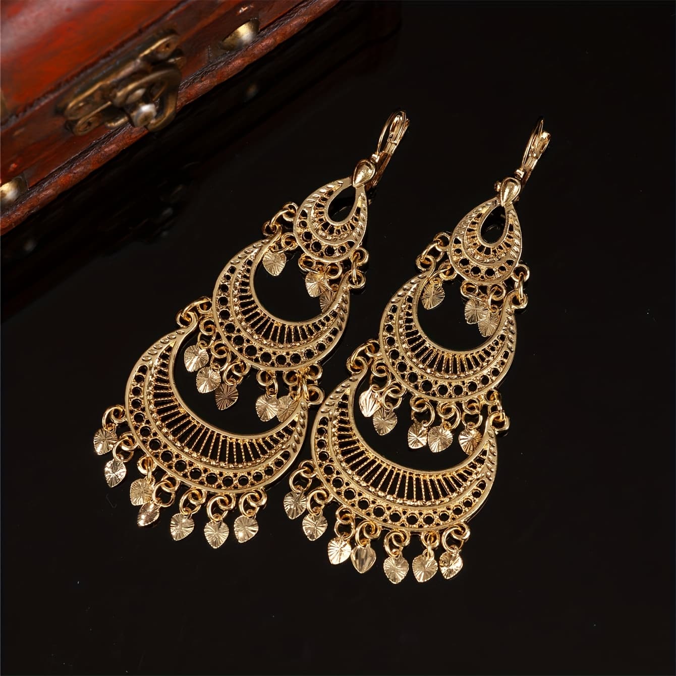 TEMU 1 Pair Of Retro Alloy Kc Golden-plated Crescent Hollow Heart-shaped Tassel Women's Earrings Suitable For Bride Wedding Ramadan Festival Wearing Middle East Jewelry