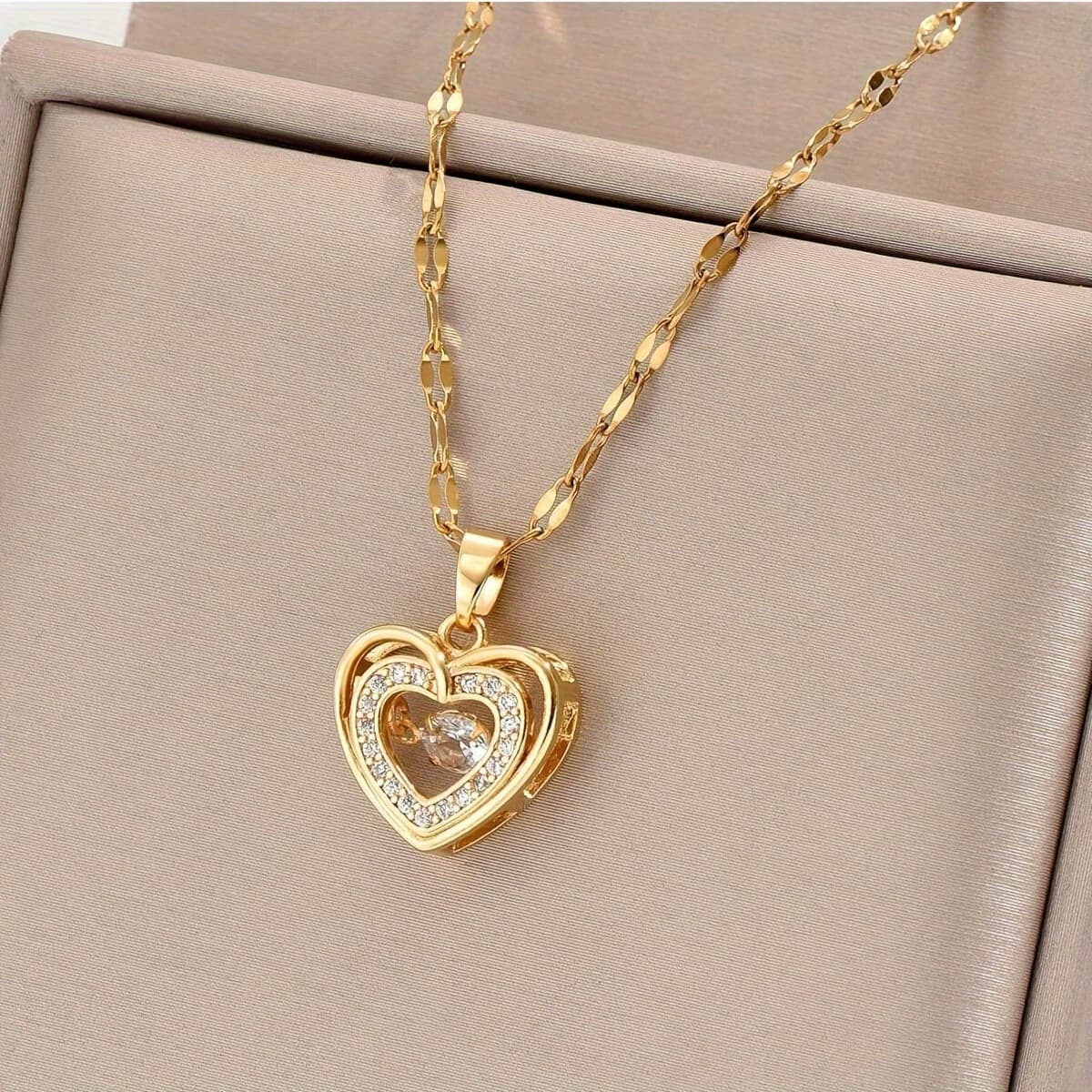 TEMU Classic Elegant Style, Golden Veneer - , Inlaid With Zirconia Heart Pendant Necklace, Suitable For Women , Daily , Festivals, Parties And , Is Gift For Women