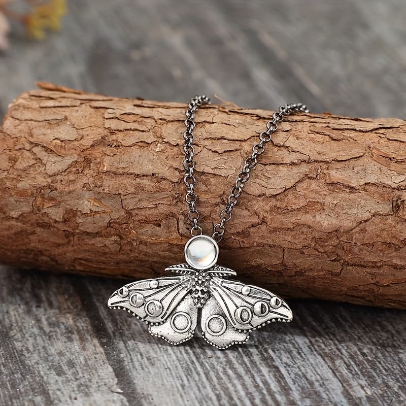TEMU 1pc New Retro Carved Inlay Ab Alloy Women's Necklace