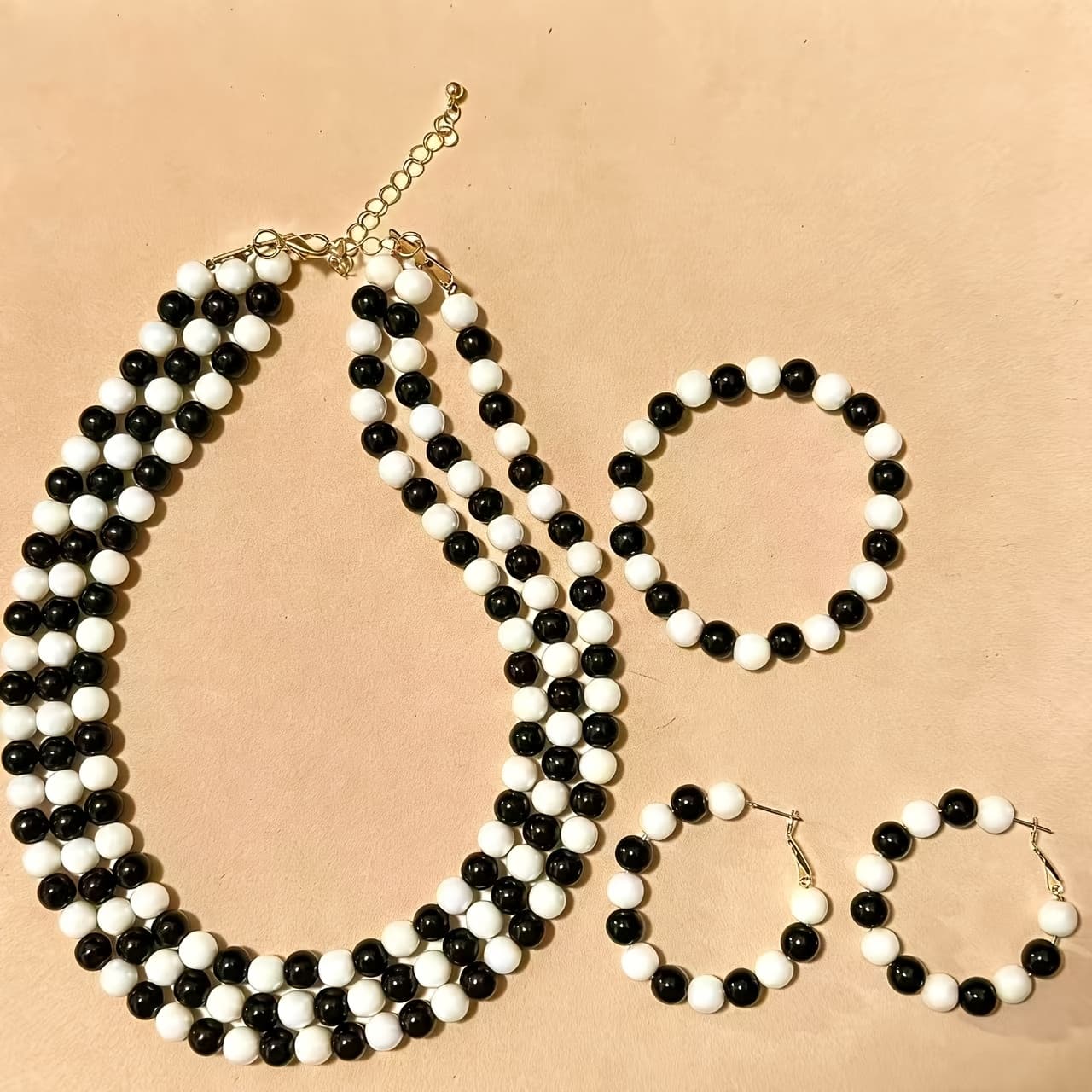 TEMU 1 Set Elegant And White Contrast Jewelry Set Necklace Stackable Ear Cuffs And Bracelets And Fashionable Daily Party Banquet Women's Jewelry
