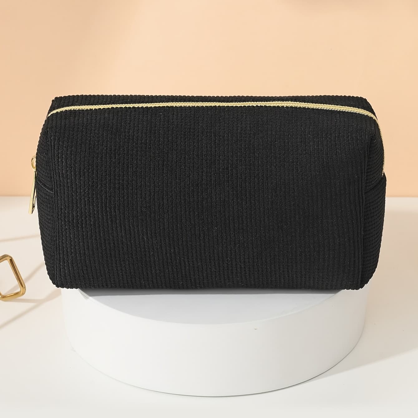 TEMU A Stylish, Minimalist, And Aesthetically Large-capacity Portable Travel Makeup Bag With A Zipper Made Of Plush Polyester