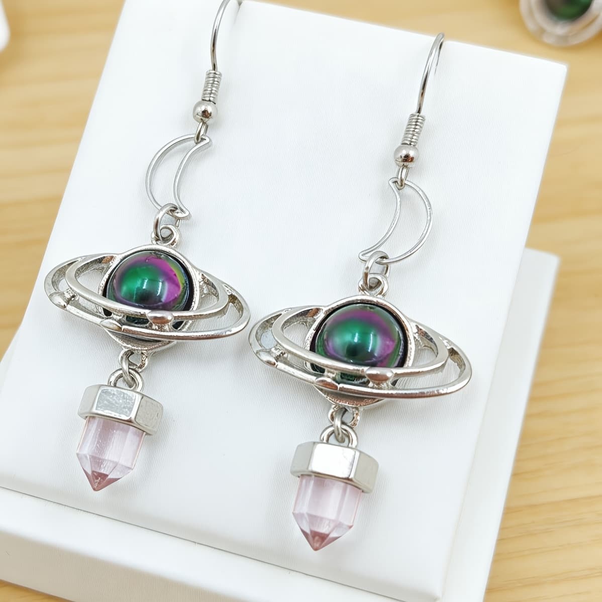 TEMU Planet Earrings, Silvery Iridescent Design, Niche Sweet And , Music Festival Accessory