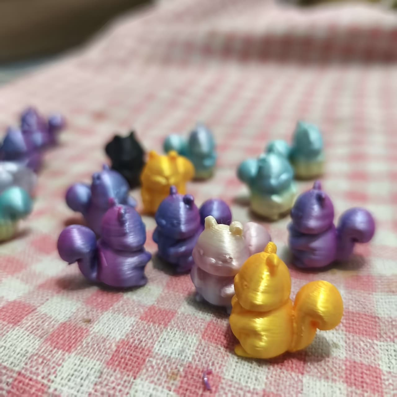 TEMU 101pcs 3d Printed Squirrel Small Decorative Figurines, Colorful&uniform, Home/room Holiday Decor Halloween Christmas, Gifts Giveaways