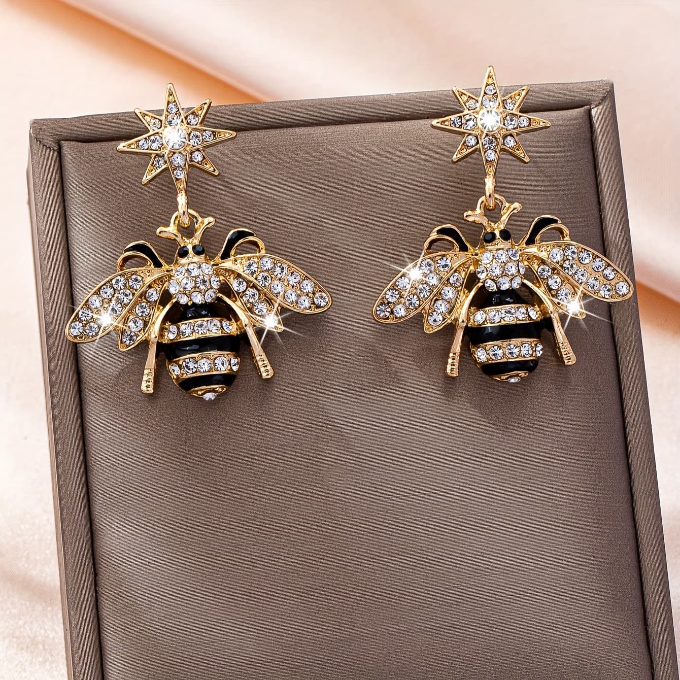 TEMU A Pair Of Versatile, Luxurious, And High-end Women' Earrings