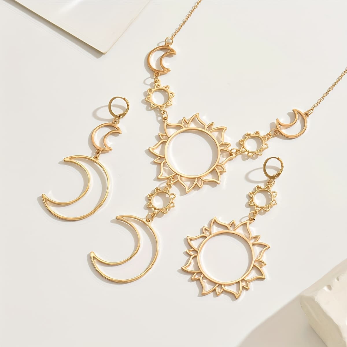 TEMU 3pcs Women's Jewelry Set Retro Middle Eastern Hollow Sun Moon Necklace Earring Set Suitable For Daily Gifting And Parties