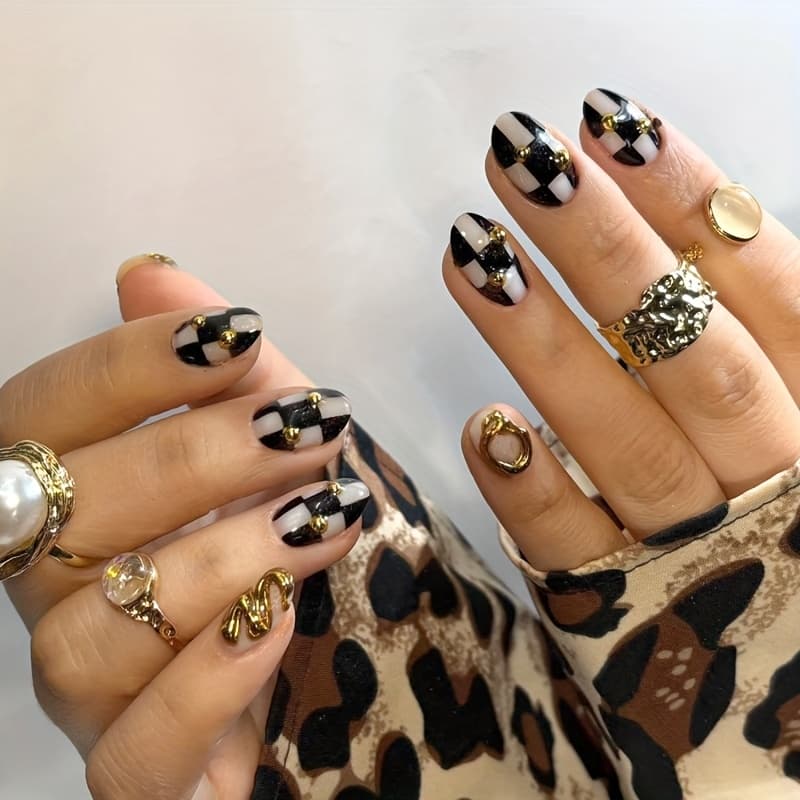 TEMU 32pcs Of Almond-shaped Fake Nails With Black And And Pearl Accents, Suitable For Daily Wear Or Parties, And Reused