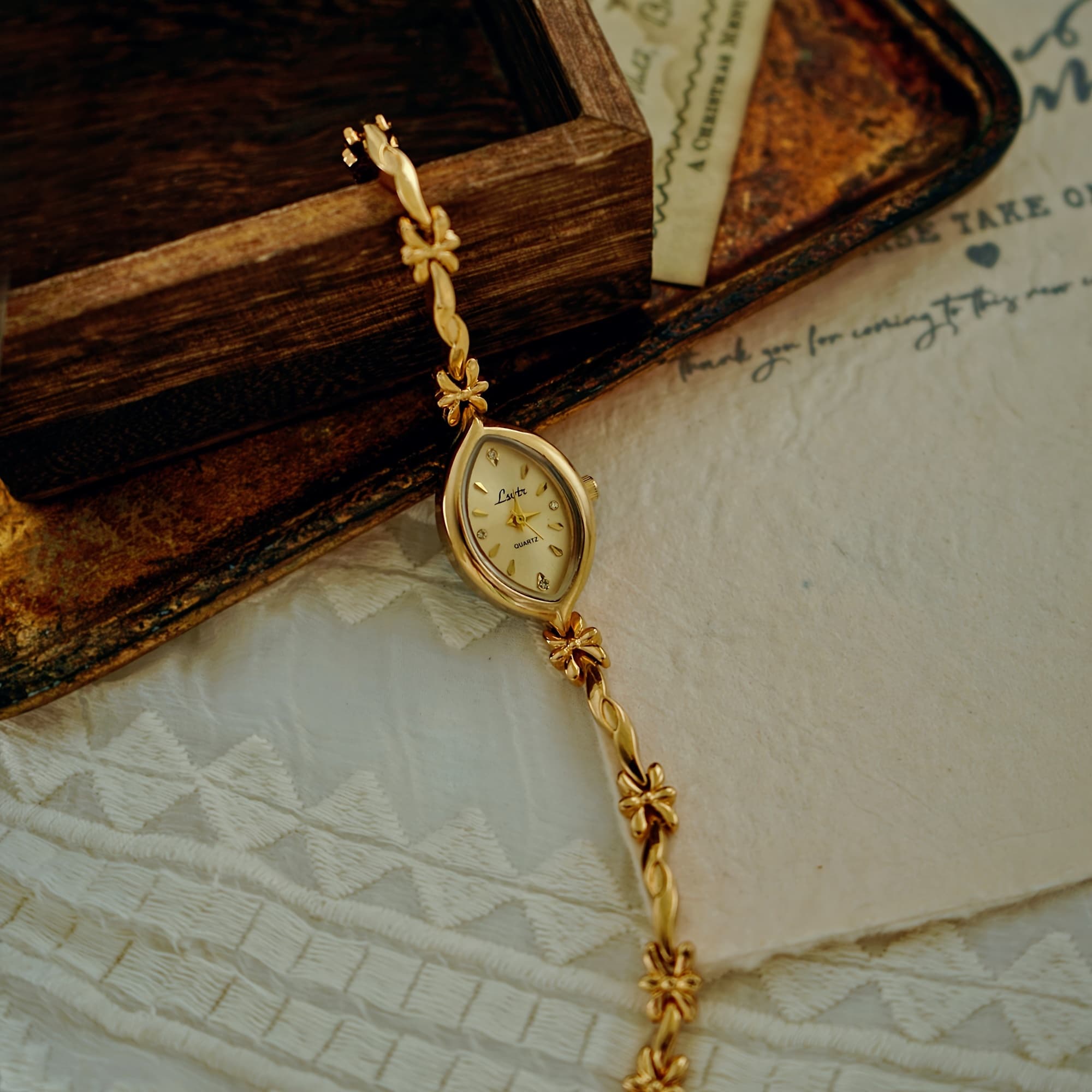 TEMU 1pc New French Vintage Golden Small Dial Elegant Luxury Petite Women Quartz Watch, Suitable For Daily, Evening Party And Other Occasions