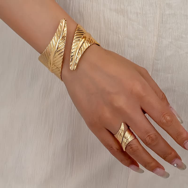 TEMU A New Minimalist And Versatile Women's Bracelet And Ring Set