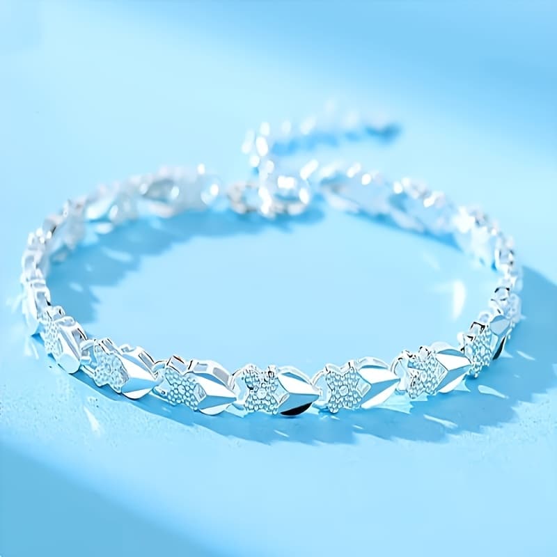 TEMU This Elegant And Vintage-style Silvery Bracelet Is Suitable For Daily Wear And A Great Valentine's Day Gift. Adjusted To 6..97 Inches.