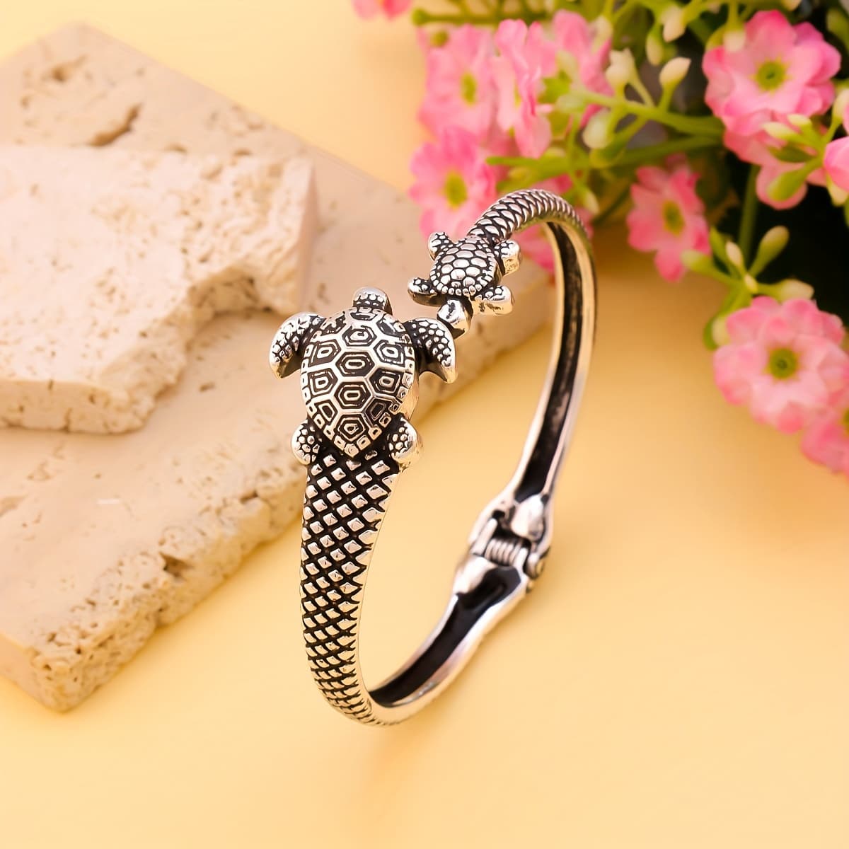 TEMU Ladies Fashion Turtle Shell Bracelet