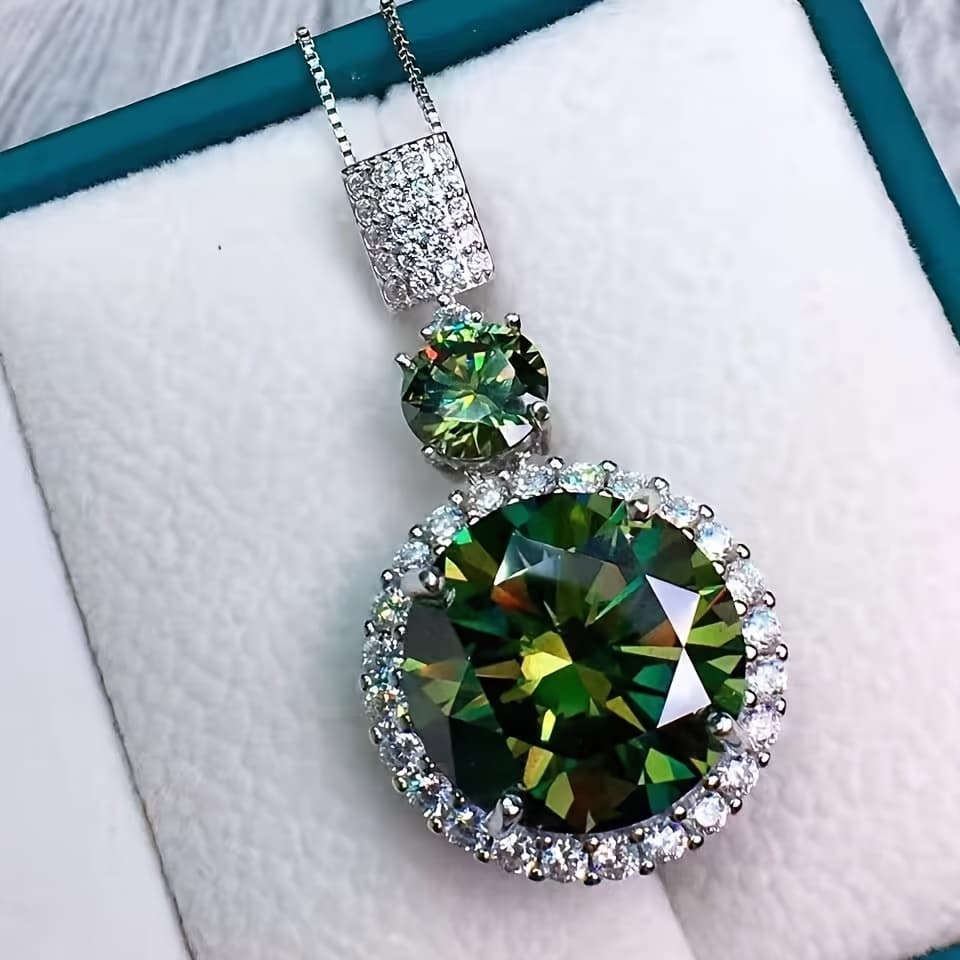 TEMU 6-carat Moissanite Sterling Silver 925 Pendant Necklace - Elegant Pendant Necklaces For Women With Clavicle Chain, Ideal For , Dating, Parties, And Gift-, Featuring Vintage , Comes With Box