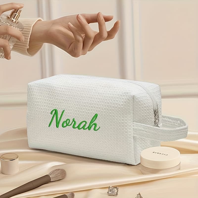 TEMU Personalized Checkered Makeup Bag - Custom Embroidered Name Lightweight Zipper Travel Toiletry Organizer, Women's Holiday Gift Bridesmaid Present