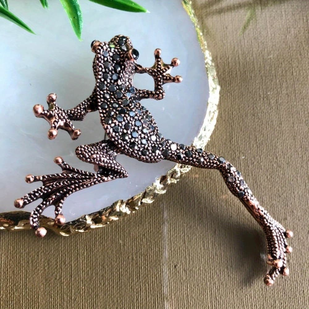 TEMU Oesdphs Luxury Frog Brooch Pin - Elegant Whimsical Frog-shaped Jewelry Suitable For Weddings, Parties, Casual Attire - Unisex Accessory For , Unique Gift