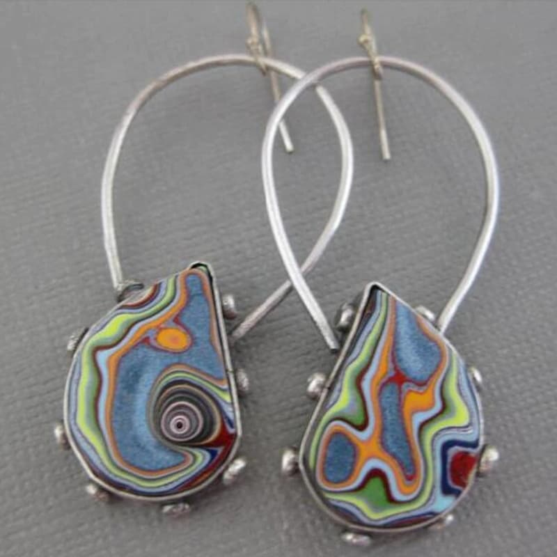 TEMU A Pair Of Silvery-tone Drop Earrings Featuring A Colorful Abstract Teardrop Design, Embodying A Bohemian . Ideal For Casual , Festivals