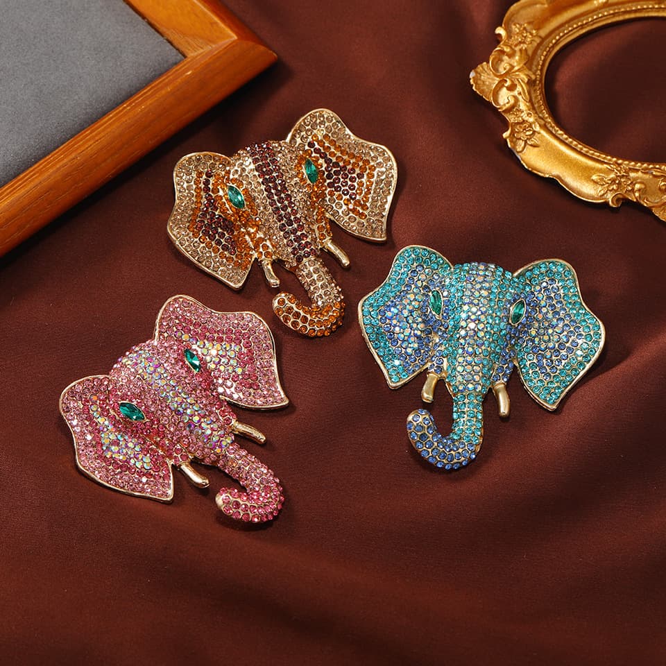 TEMU 3pcs Luxurious Elephant Brooch, Retro And Unique Animal Shaped Badge, Inlaid With Sparkling Details, Multifunctional Fashionable Jewelry, Accessories For Men's And Women's Clothing
