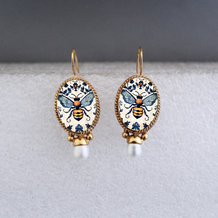 TEMU 2pcs Bee Earrings Insect Earrings Nature Earrings Wildlife Earrings Pendant Earrings Floral Earrings Jewelry Accessories Unique Jewelry Christmas Gifts Valentine Gifts Everyday Gifts Spring Gifts
