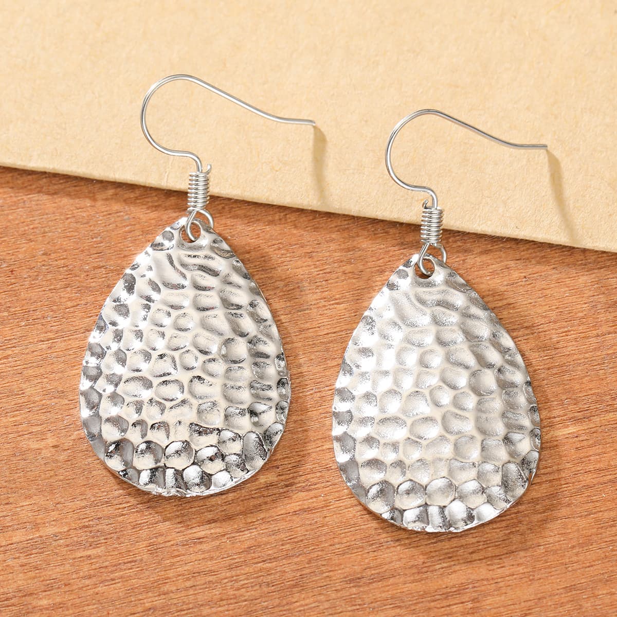 TEMU Vintage Shui Teardrop Texture Design Women's Earrings, Fashionable, , Simple, Elegant, Versatile Daily Earrings