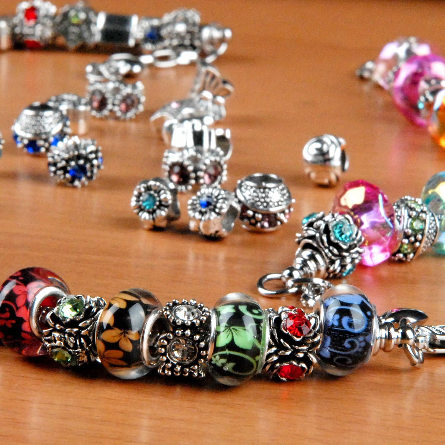 TEMU A Collection Of Mixed-color Alloy- Beads In A Box, Featuring Large Holes And Rhinestones On , Perfect For Fashion Jewelry And Bracelets