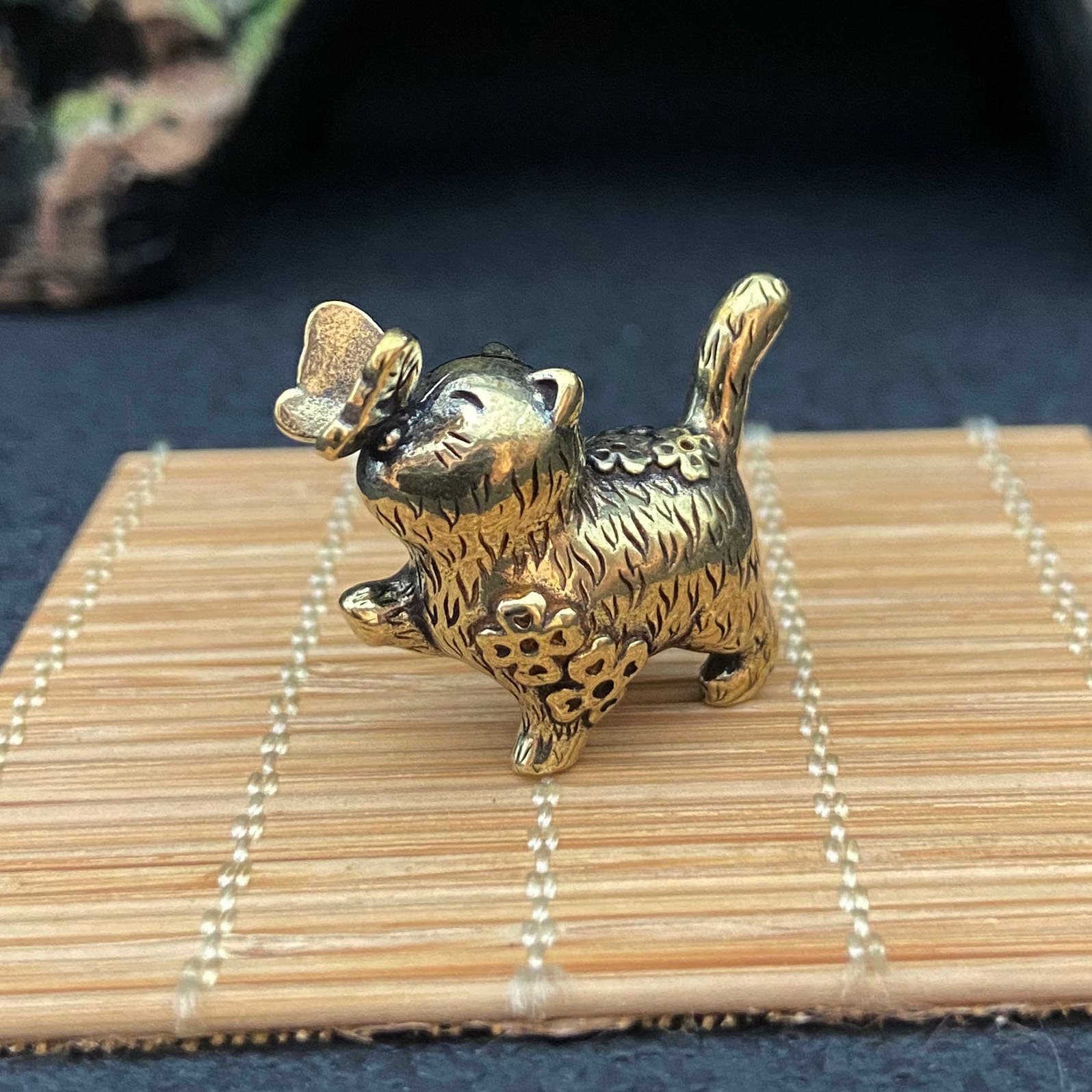 TEMU Handmade Retro Solid Brass Kitten Figurine Ornament, Distressed Craft Miniature Cute Cat, Creative Desktop Decoration Tea Table Tea Piece