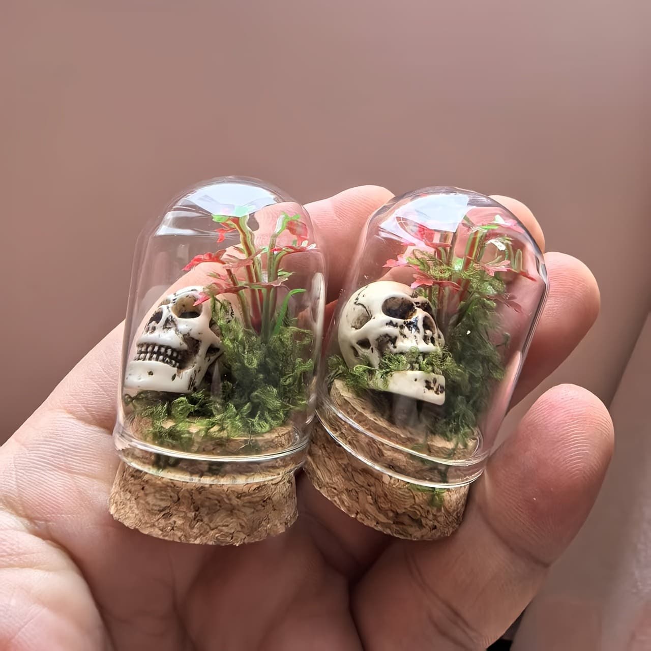 TEMU 2pcs Mini Head Halloween Model Decoration Accessories Suitable For Halloween, Christmas, New Year, Valentine's Day Diy Scene Decoration Collectible Buildings & Accessories