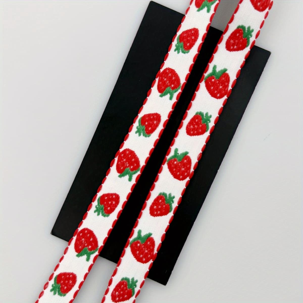 TEMU Continuous Sewn- Strawberry Embroidered Ribbon Trim - Tiny Strawberry & Seed Embroidery, Narrow Lace For Diy Crafts Suitable For Bow Making, Hair Accessories, Gift Wrapping, Christmas Decorations